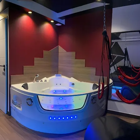 Redroom